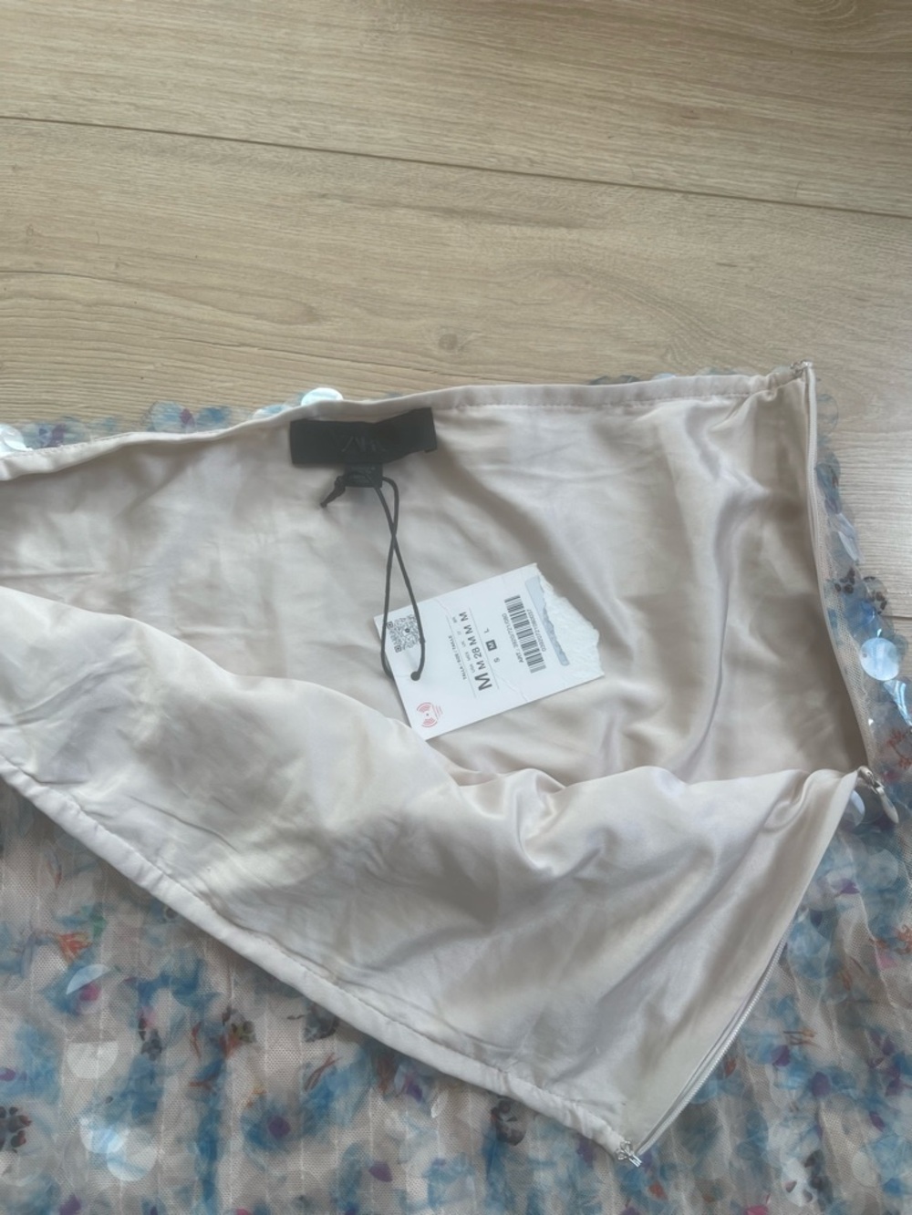 Zara Ecru size medium woman's sequin mini skirt - Picture 5 of 12